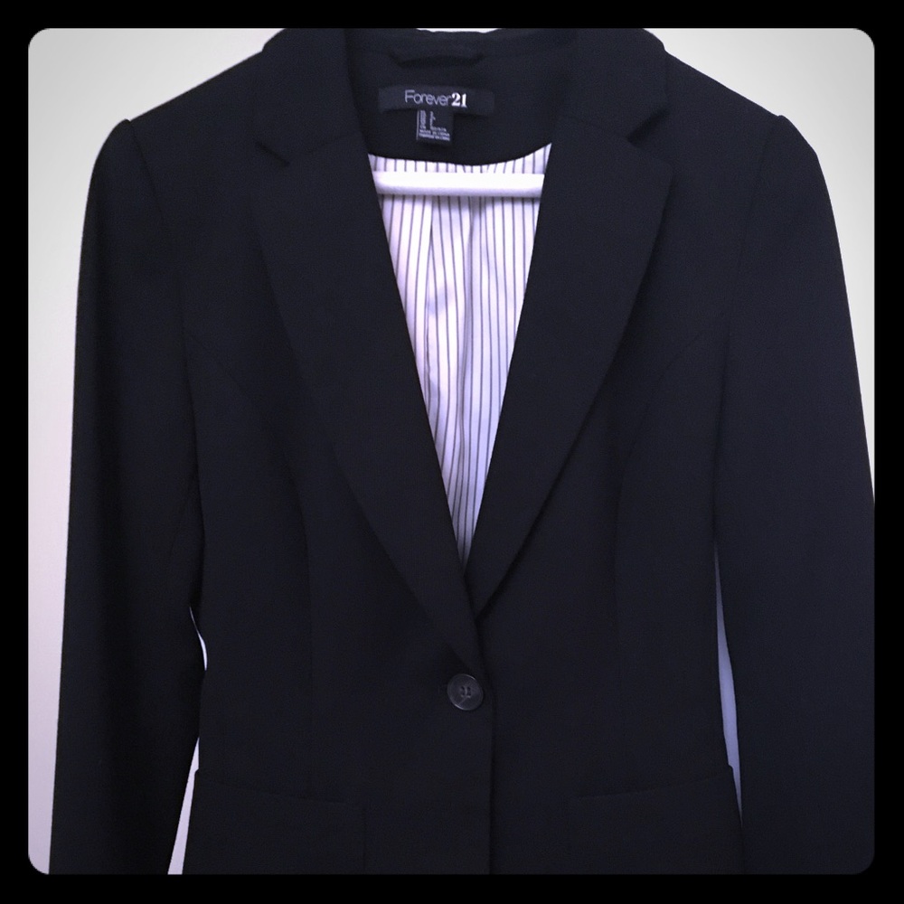 Forever 21 black blazer